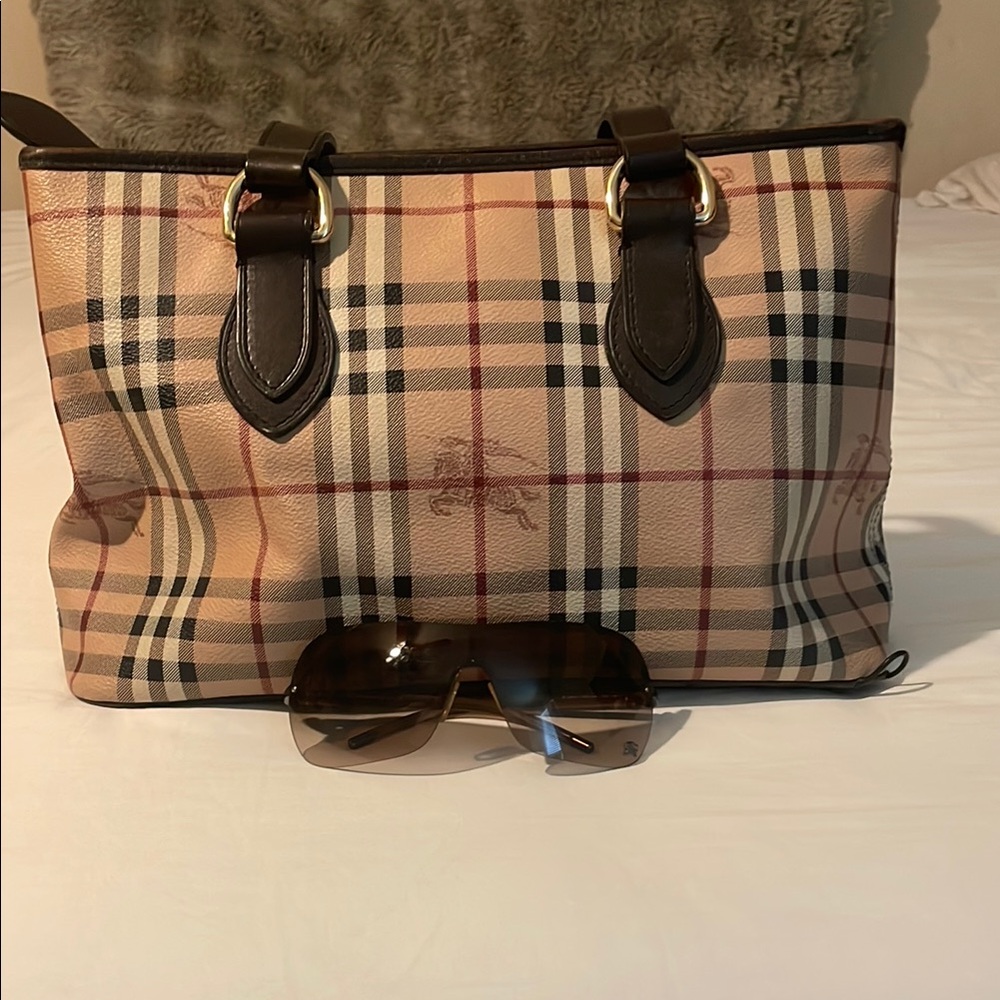 Burberry Beige and Black Checkered Tote with Sunglasses